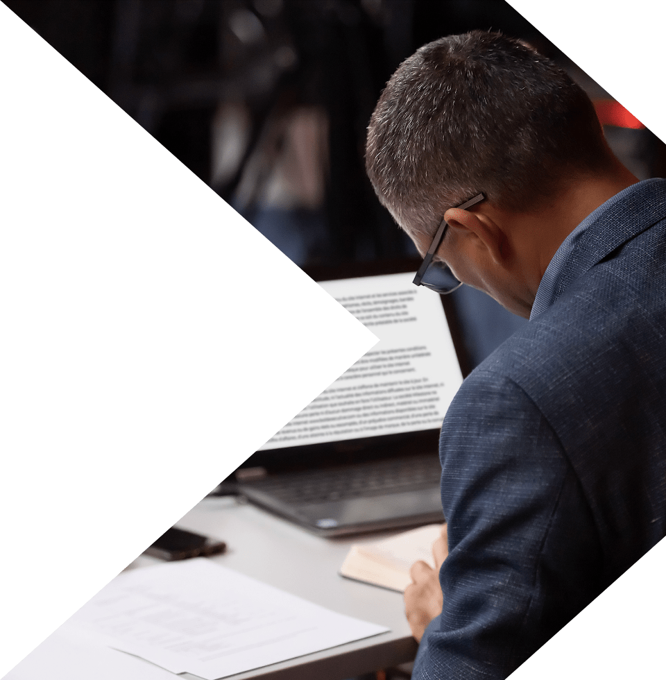 Rédaction d’un PV de CSE sur ordinateur avec prise de notes par un rédacteur professionnel - Codexa